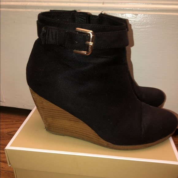Black wedge booties - Picture 2 of 3
